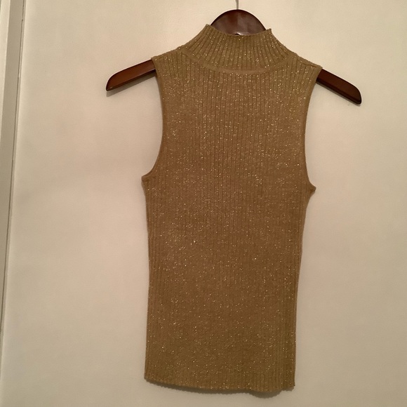 Women’s Black Pant Suit With Gold Mock Neck Top. Size 2 Petite. - Picture 13 of 16